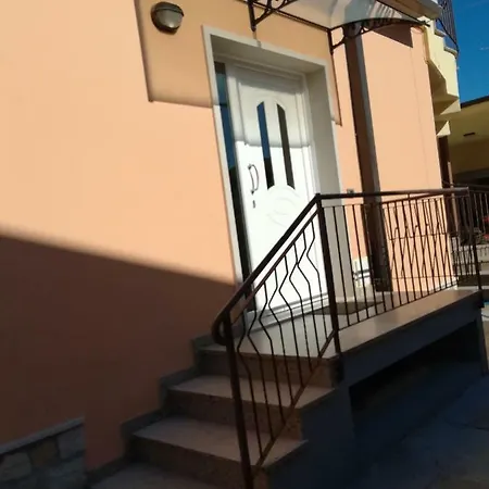 Di Paola Pensión Lugagnano